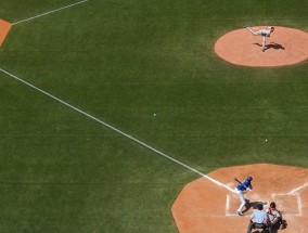 【足彩网】杜兰特末节低迷失声，阿门全能掌控助队告捷，20分9板8助闪耀全场