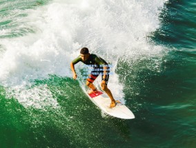 足彩网首页：意媒透露加比亚左膝过度伸展伤情 球员坚持随队出战意大利超级杯