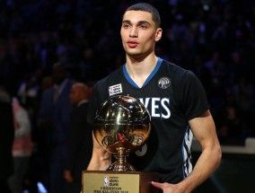 足彩网|拉菲尼亚圣诞假期返乡行善举，为家乡球迷送上温情礼物