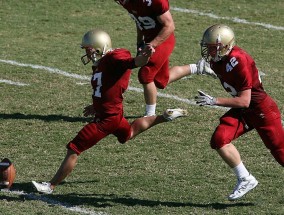 足彩网首页-青春风暴席卷英超！荷兰新星布罗贝伊独造三球，桑德兰主场惊天逆转水晶宫斩获两连胜