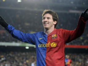 足彩网首页-德转发布2025年豪门最大比分胜利榜单，拜仁十球横扫登顶，曼城八球大胜位列前茅