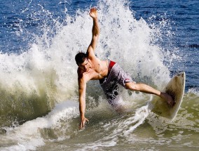 足彩网首页：威尔逊赛后强调胜利关键性，同时批评门将保护规则过度