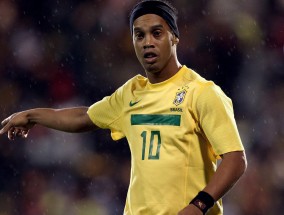 足彩网首页_詹姆斯畅谈圣诞大战心境，深感荣幸却更向往家庭温暖时光