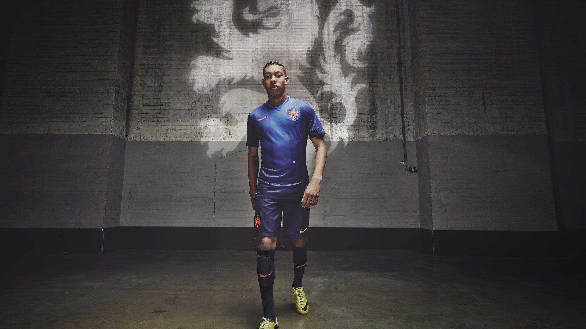 巴萨中场核心佩德里确诊腿筋受伤，后防线对抗能力不足引发团队深度反思